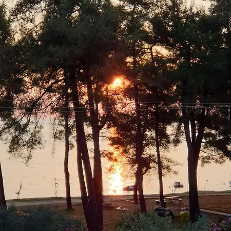 公寓 Nisteri Seaside *