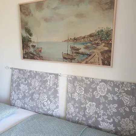Nisteri Seaside Apartment *
